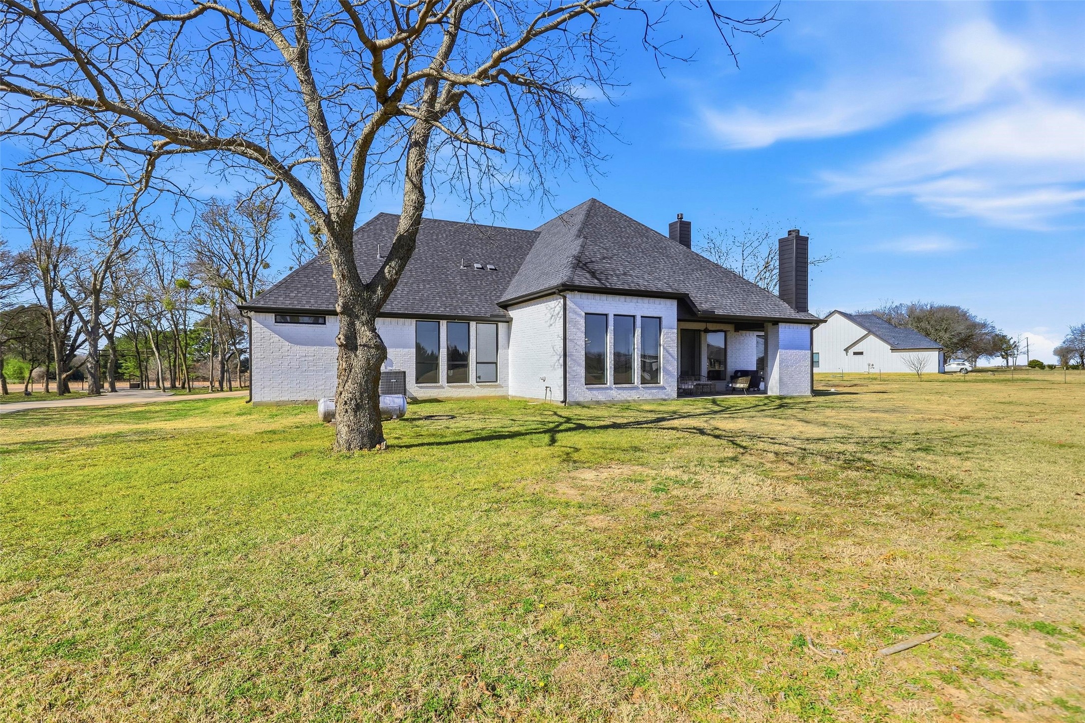 8301 County Road 204 Grandview TX 76050