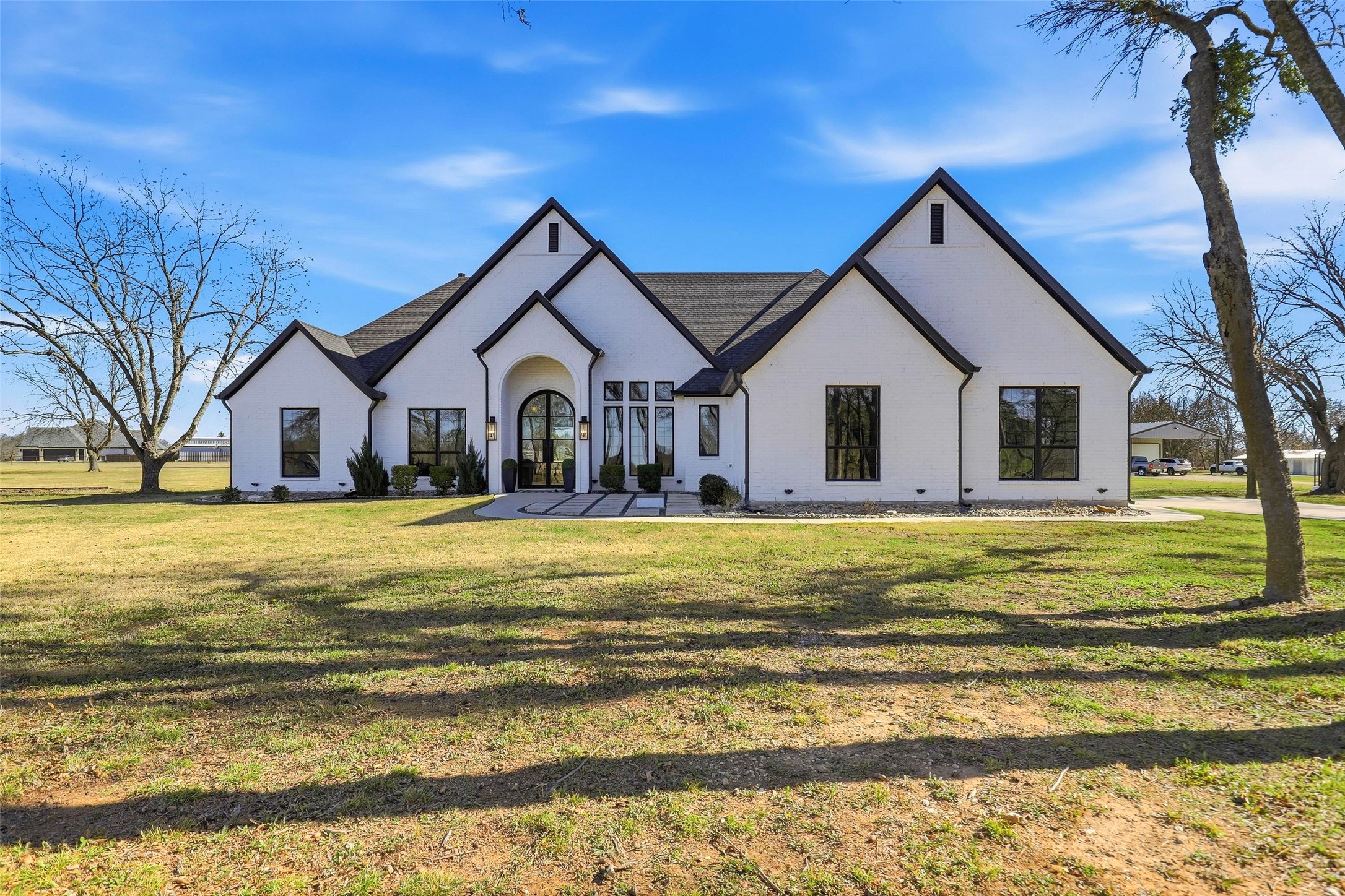 8301 County Road 204 Grandview TX 76050