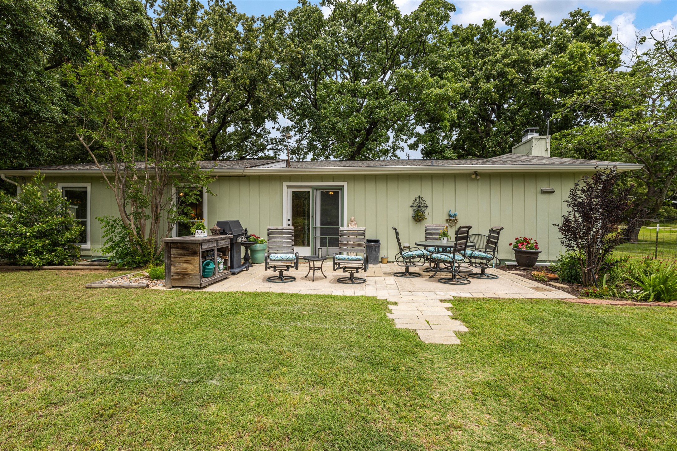 713 Midway Road Tool TX 75143
