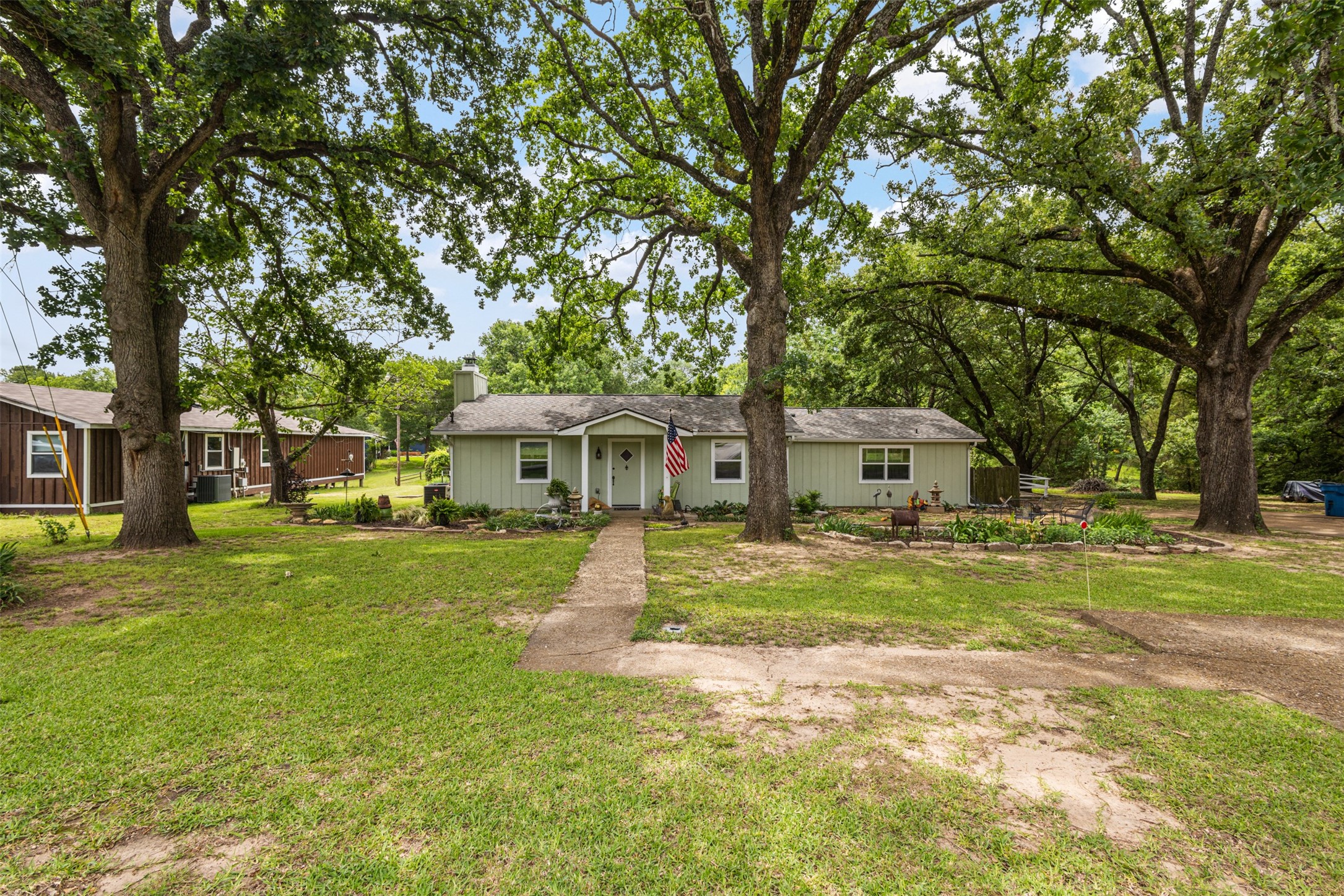 713 Midway Road Tool TX 75143