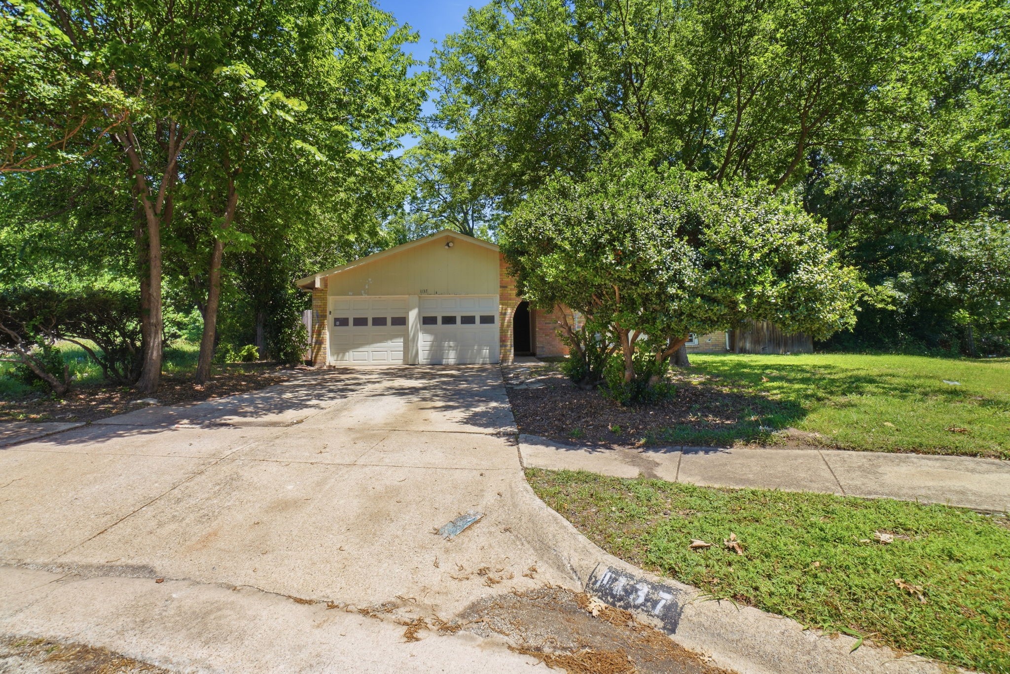 1137 Meadow Creek Court Lancaster TX 75146