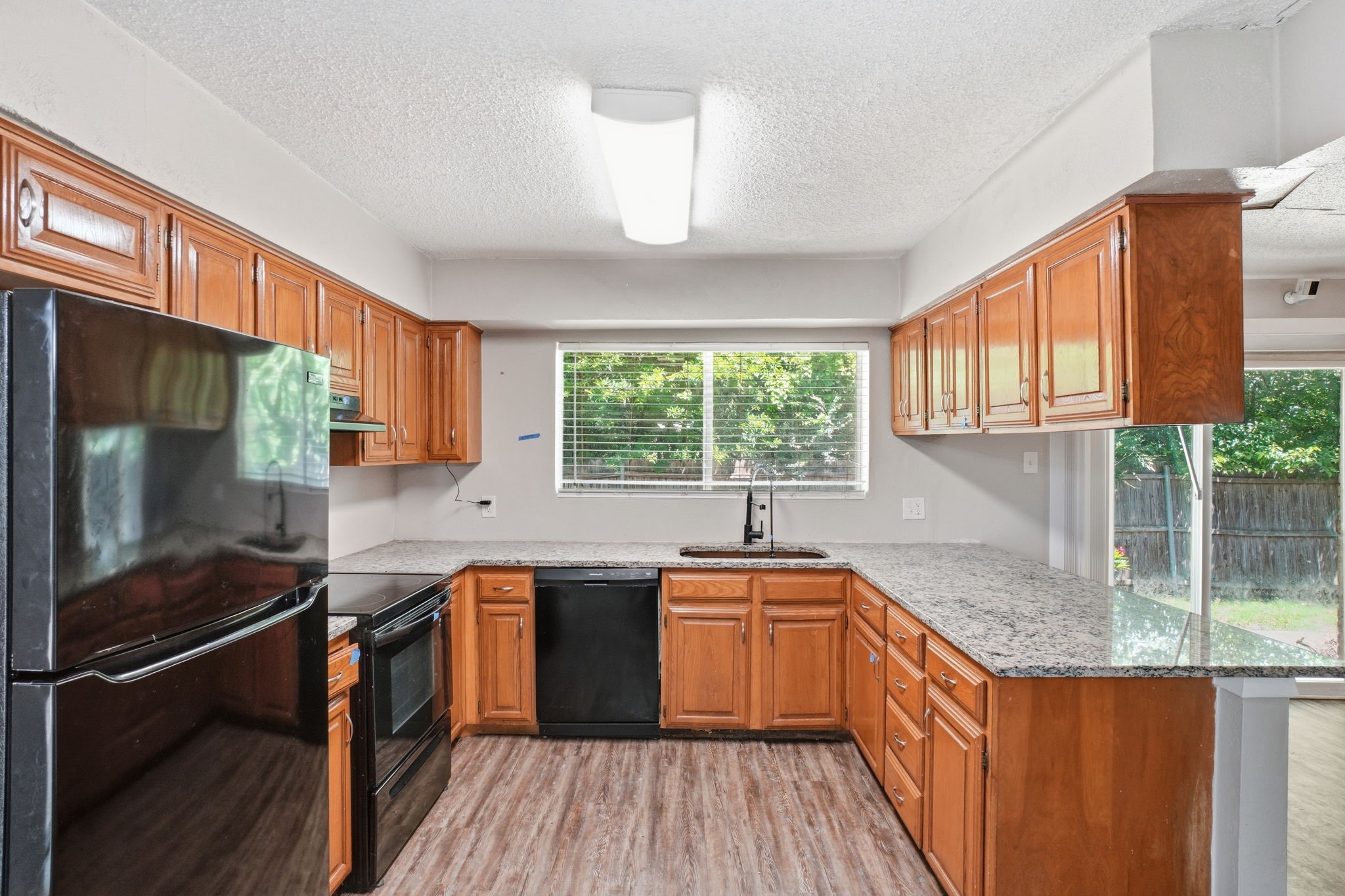 1137 Meadow Creek Court Lancaster TX 75146