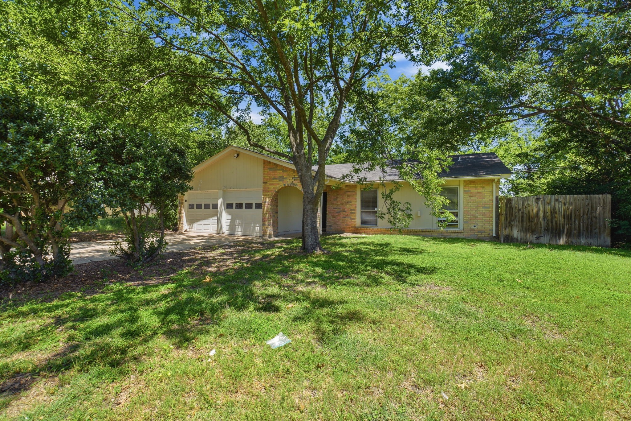 1137 Meadow Creek Court Lancaster TX 75146