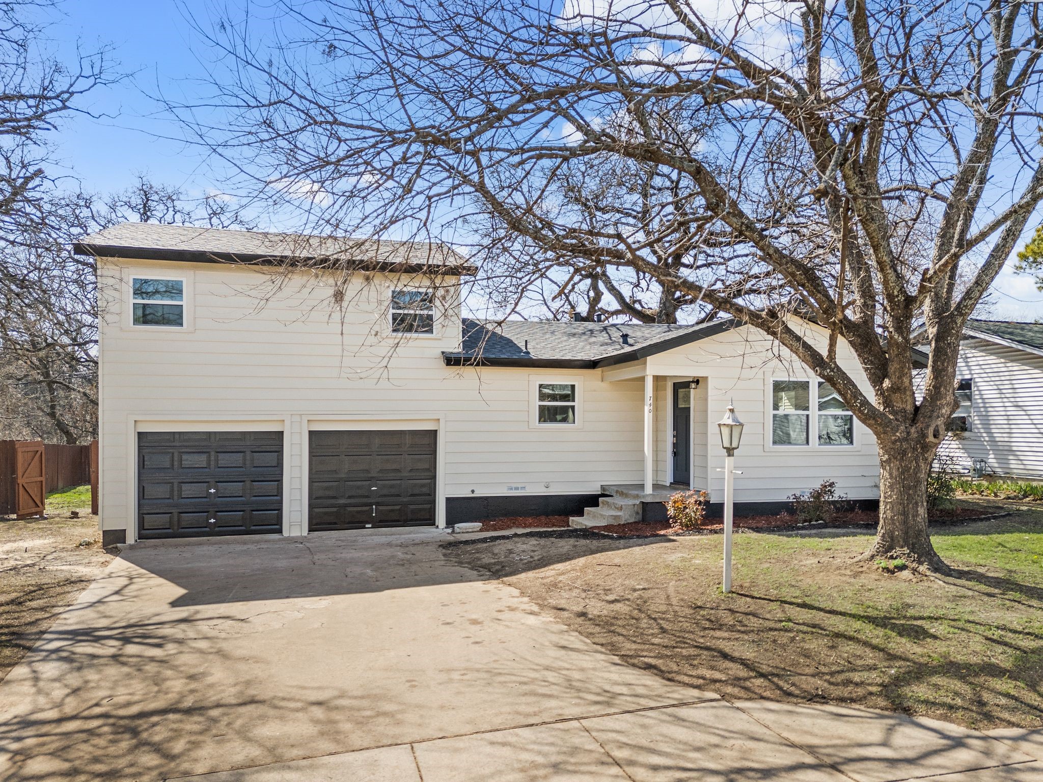 740 Shady Lane Hurst TX 76053