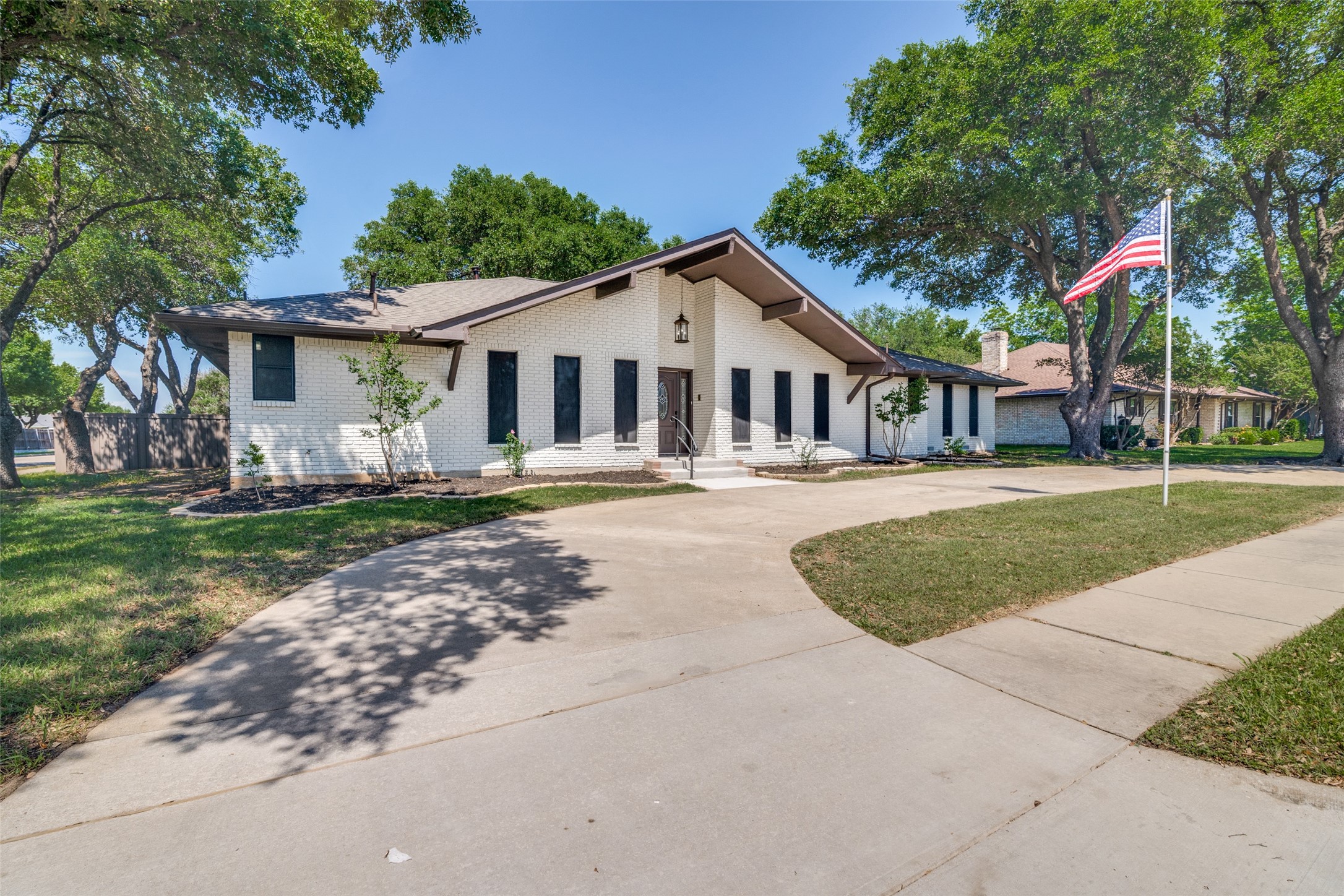 1901 Westshore Drive Garland TX 75043