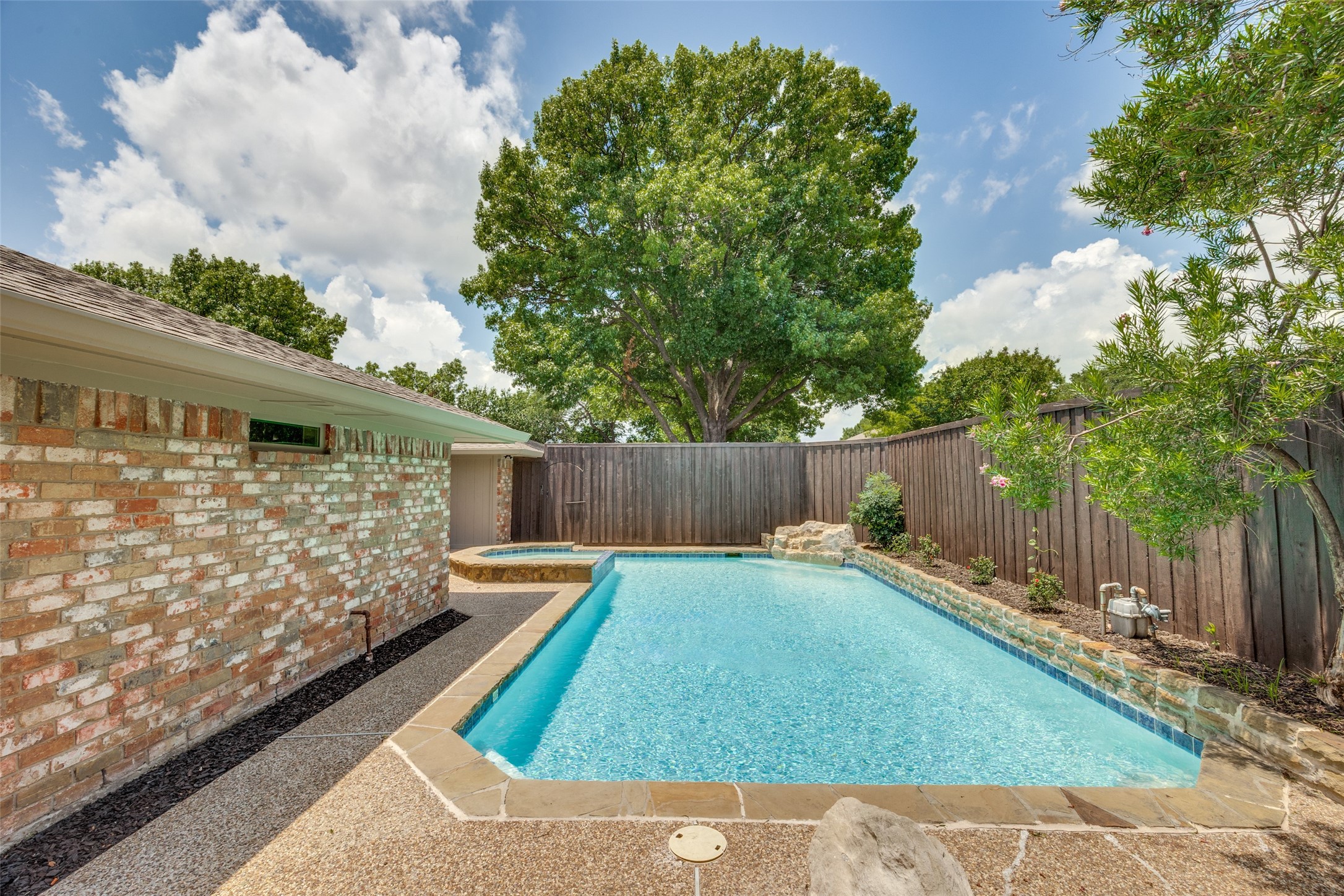 2809 Mollimar Drive Plano TX 75075