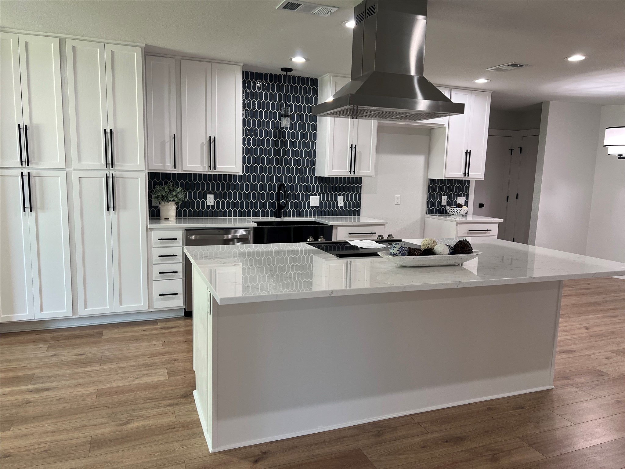 2809 Mollimar Drive Plano TX 75075