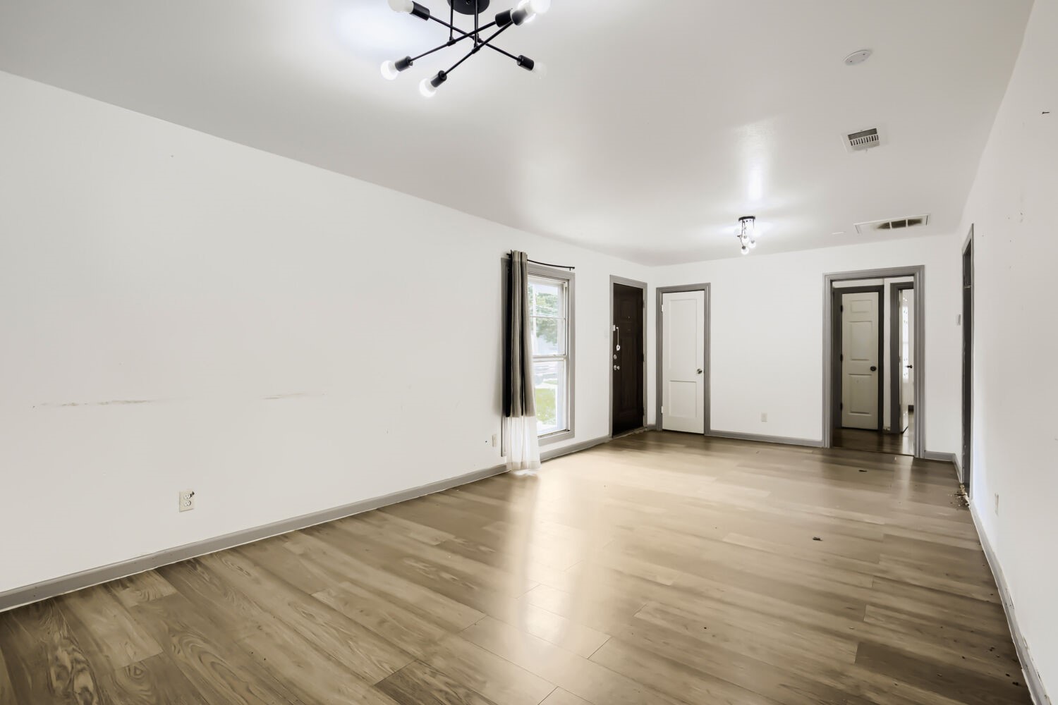 326 E Holley Street Mesquite TX 75149