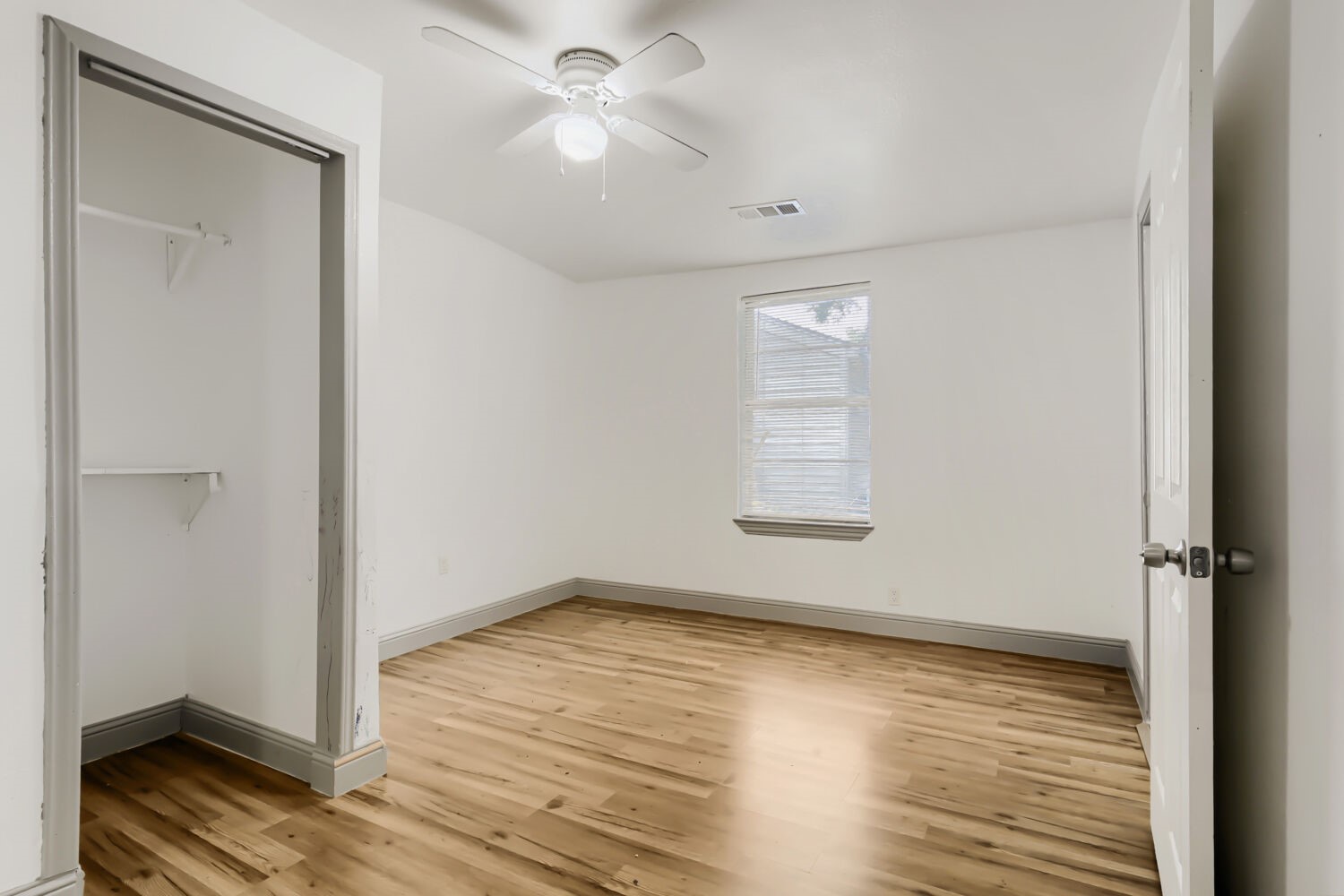 326 E Holley Street Mesquite TX 75149