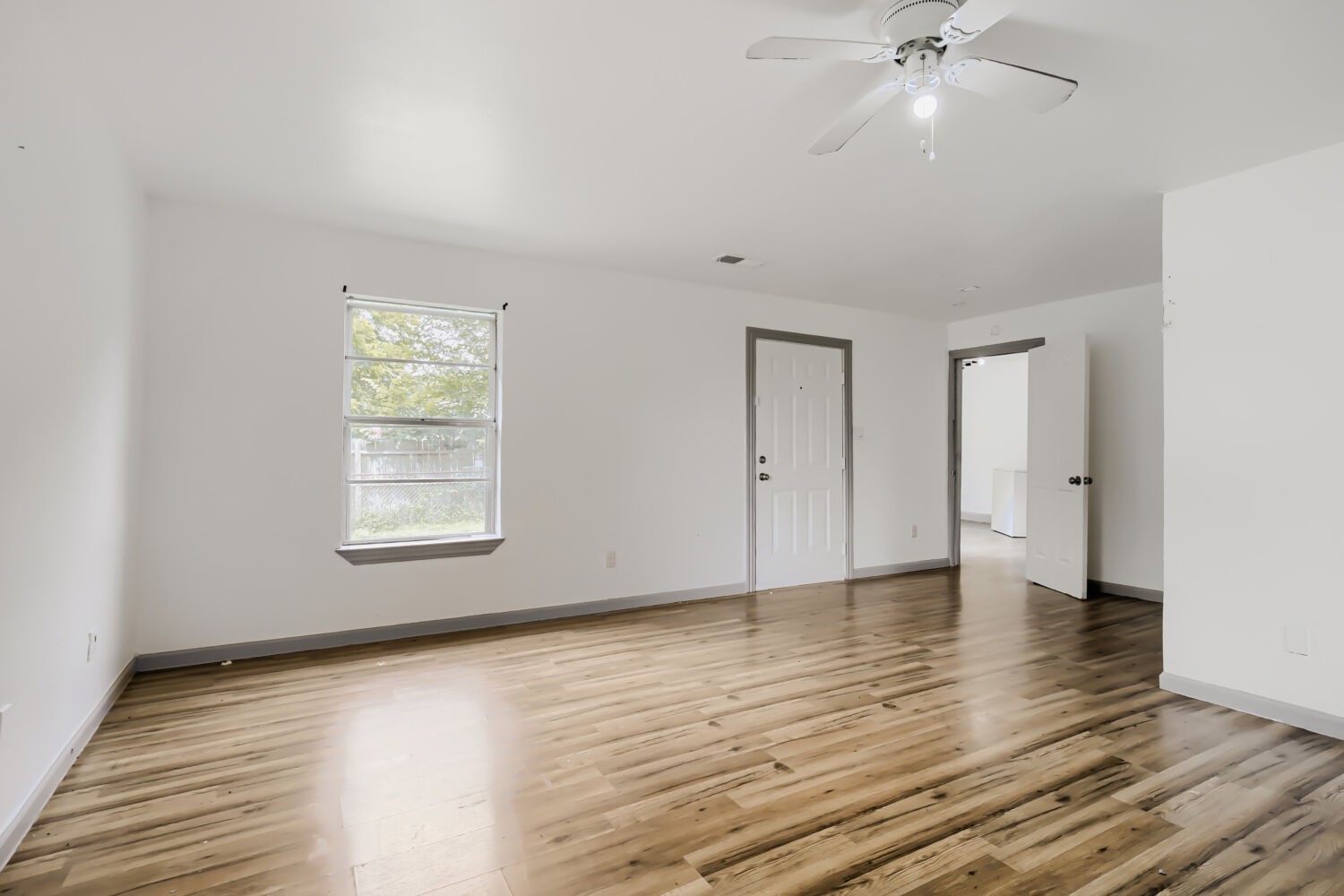 326 E Holley Street Mesquite TX 75149