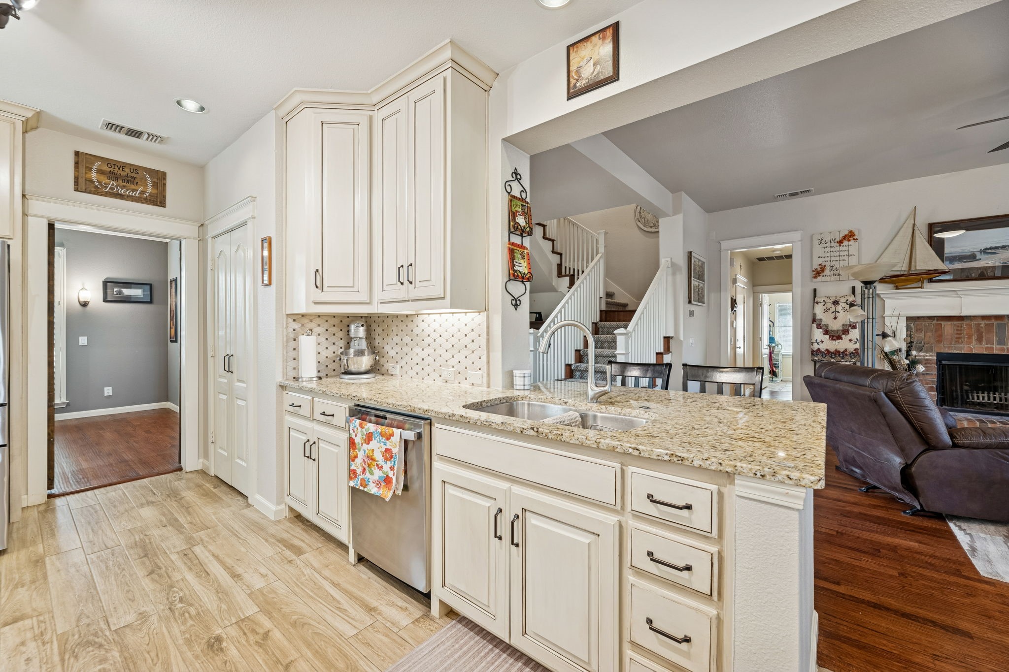1924 Victoria Circle Mckinney TX 75072