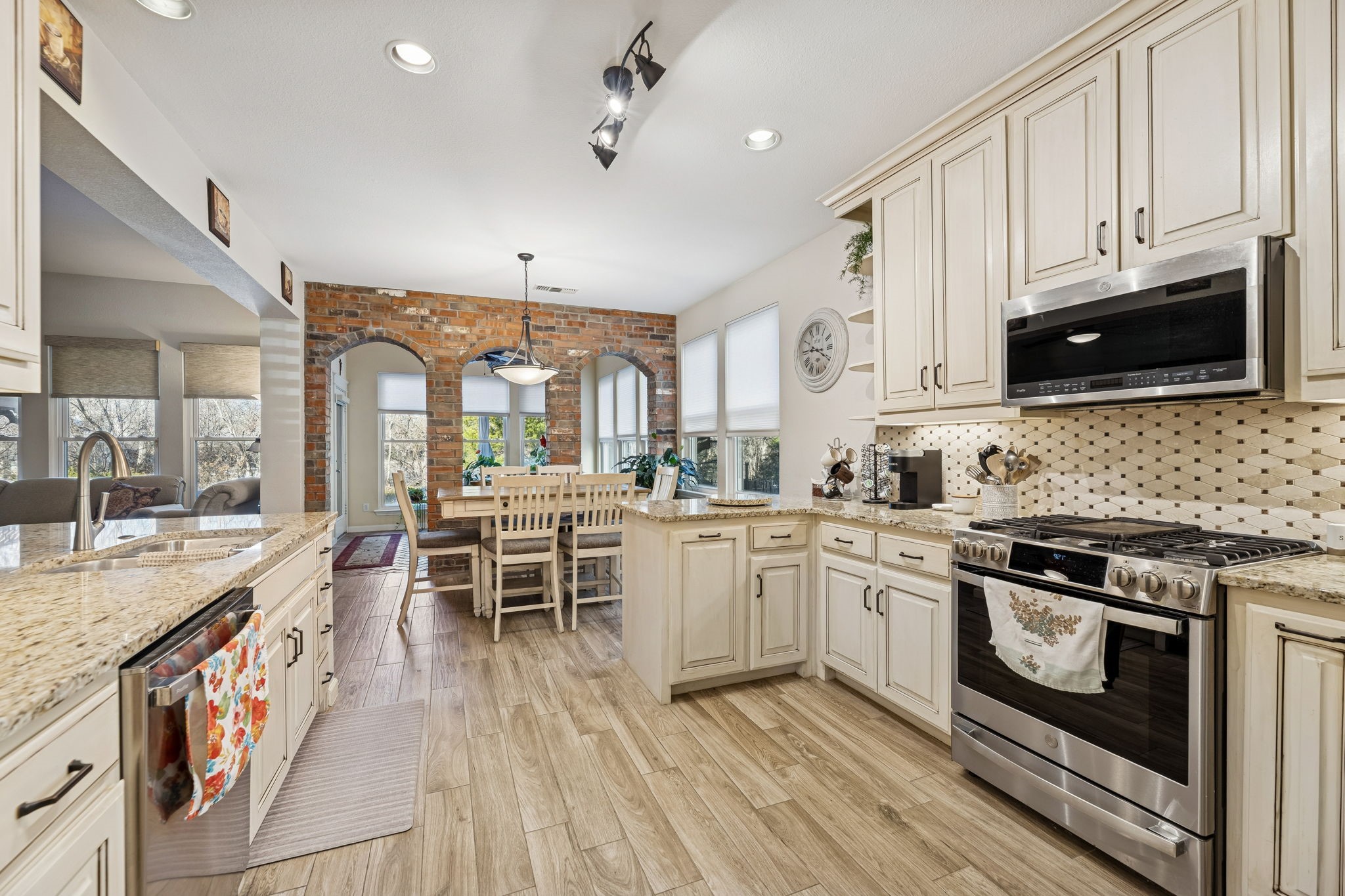 1924 Victoria Circle Mckinney TX 75072