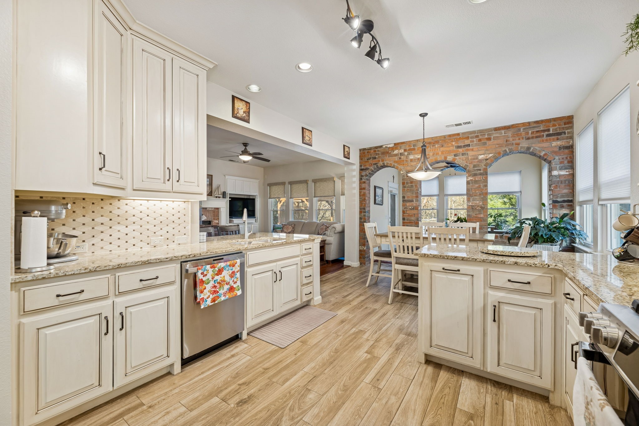 1924 Victoria Circle Mckinney TX 75072