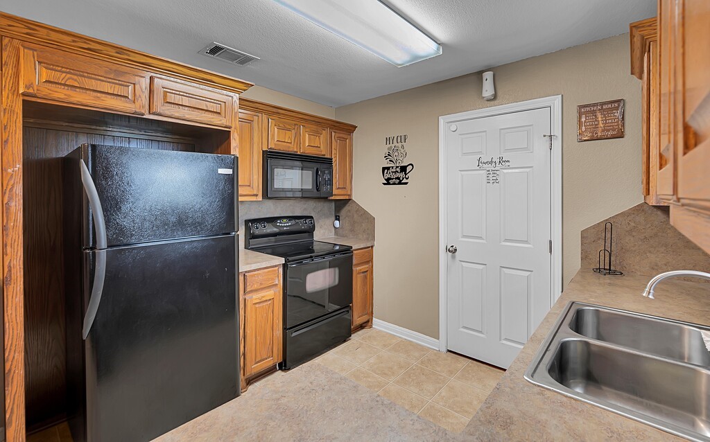 202 Wildcat Drive Lacy Lakeview TX 76705