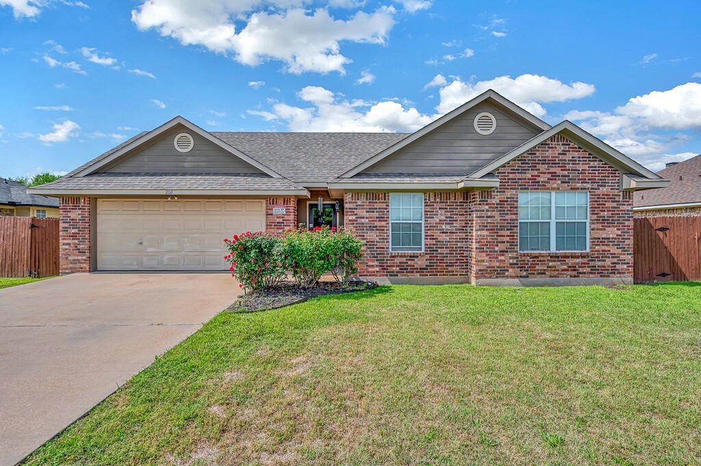 202 Wildcat Drive Lacy Lakeview TX 76705