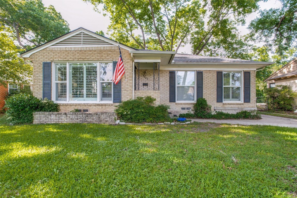 3729 Manana Drive Dallas TX 75220