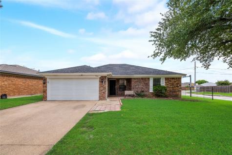 1009 Mapleview Drive Arlington TX 76018