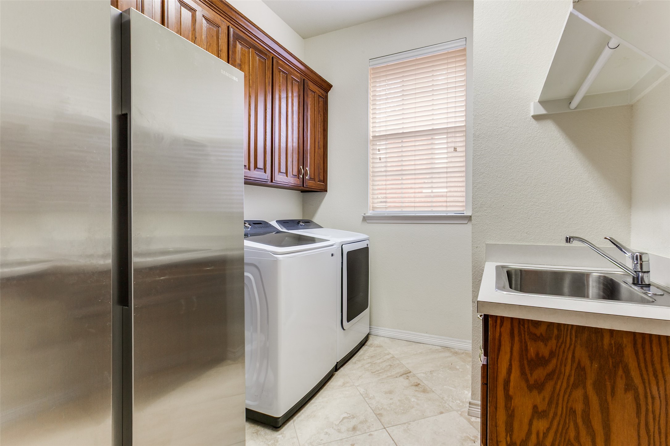 1119 Creekwood Drive Garland TX 75044