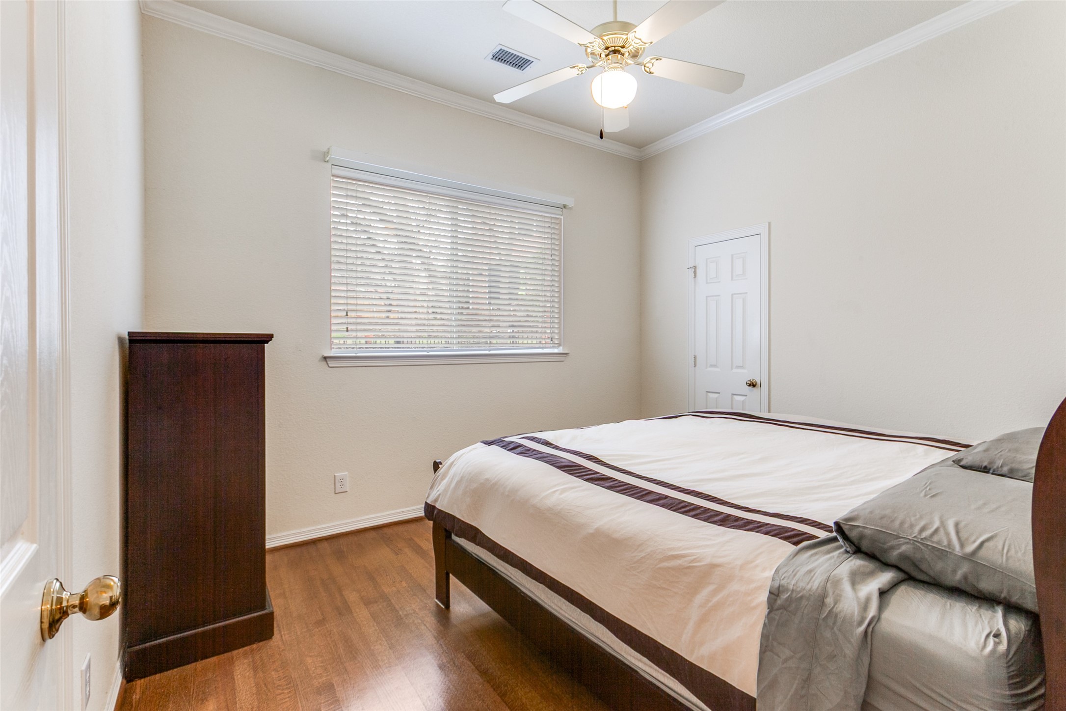 1119 Creekwood Drive Garland TX 75044