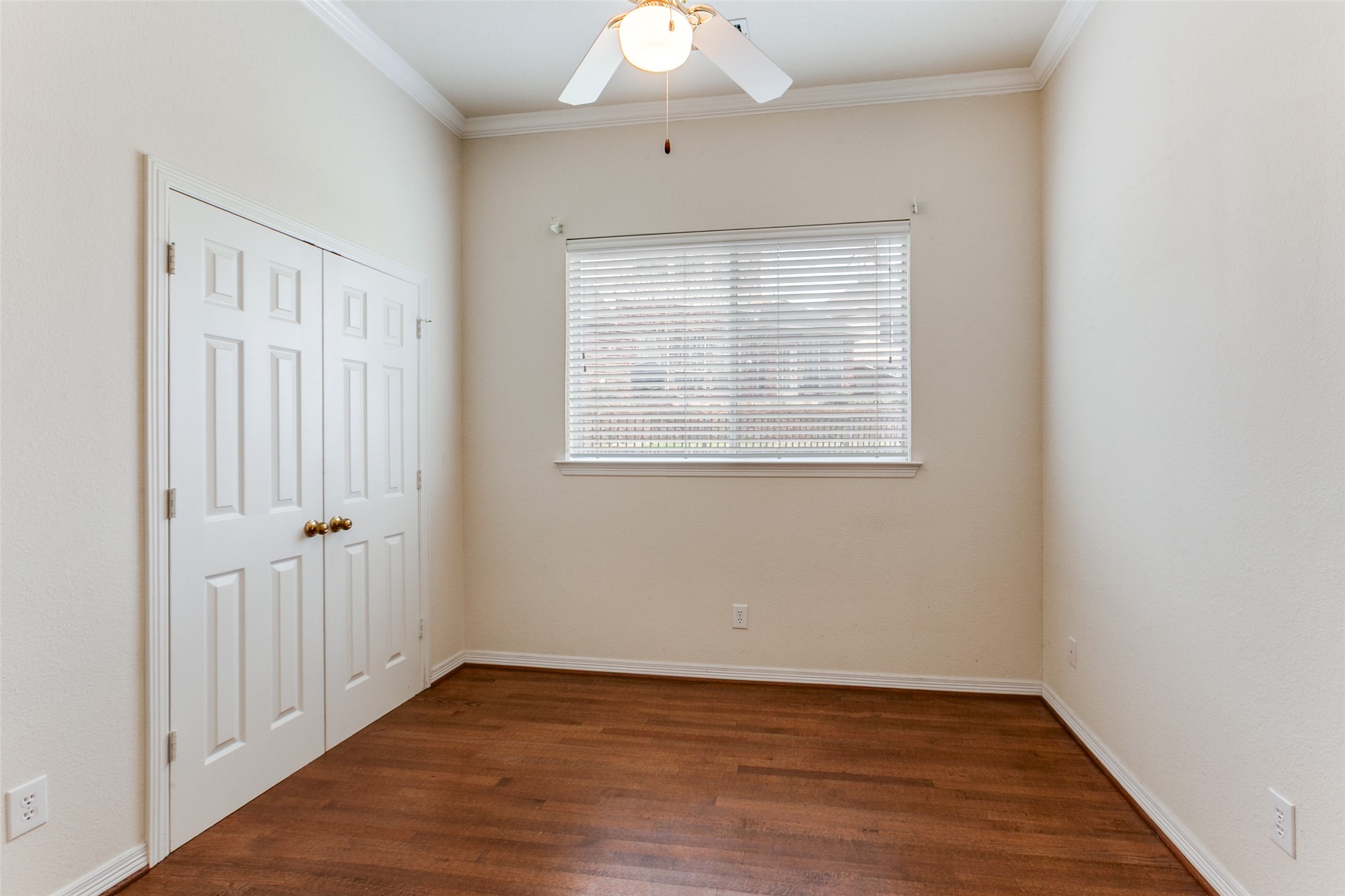 1119 Creekwood Drive Garland TX 75044
