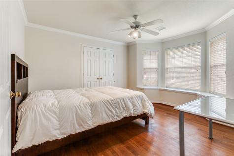 1119 Creekwood Drive Garland TX 75044