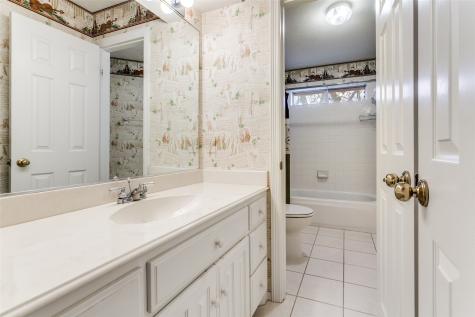 1119 Creekwood Drive Garland TX 75044