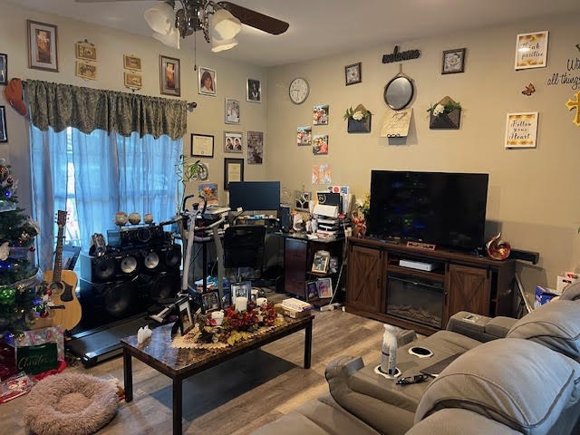 1960 County Road 1030 Mount Vernon TX 75457