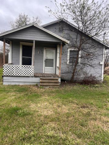 206 3rd Street Hillsboro TX 76645