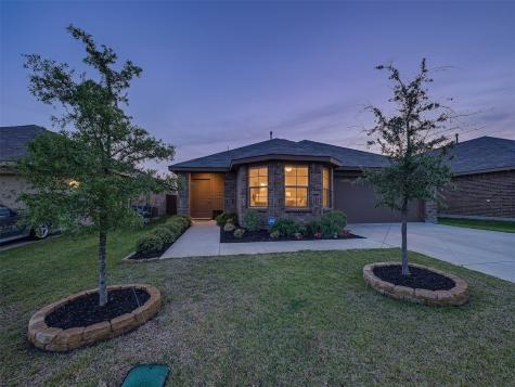 16705 Porterfield Lane Justin TX 76247