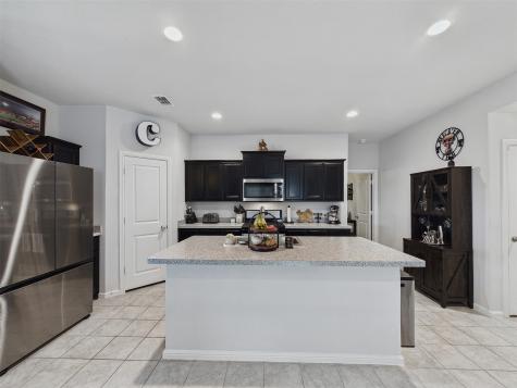 16705 Porterfield Lane Justin TX 76247