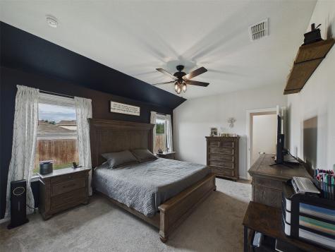 16705 Porterfield Lane Justin TX 76247