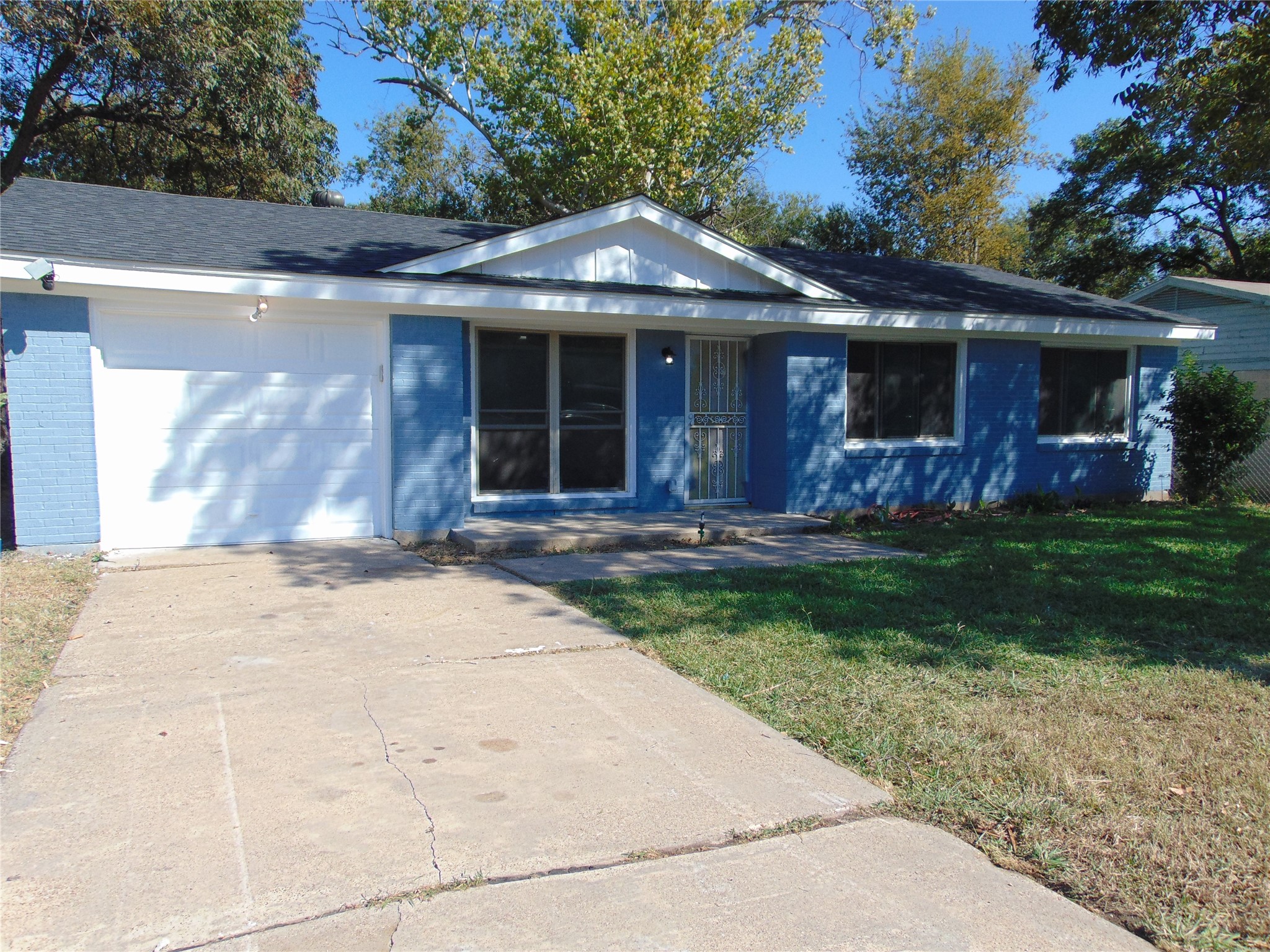 729 Goldwood Drive Dallas TX 75232