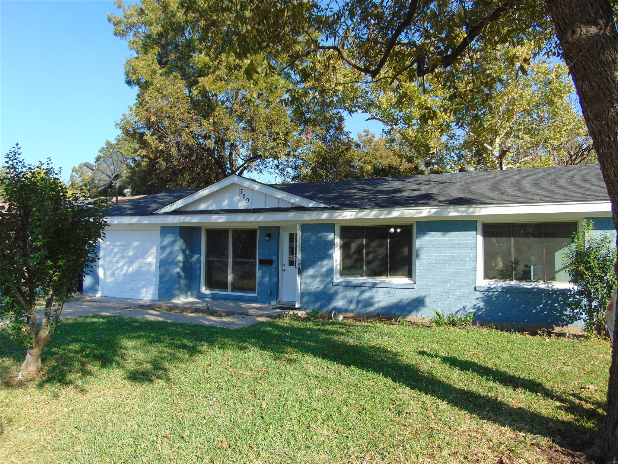 729 Goldwood Drive Dallas TX 75232