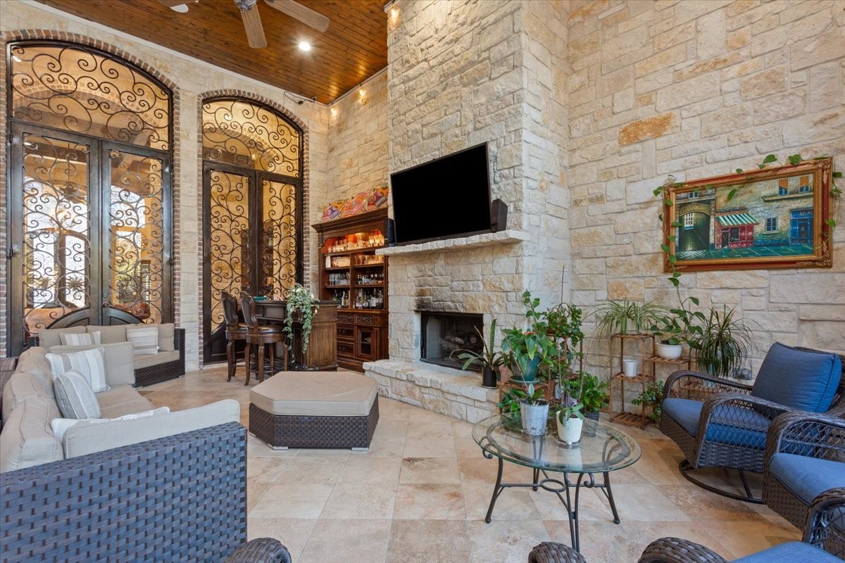 10020 Hidden Bluff Waco TX 76657