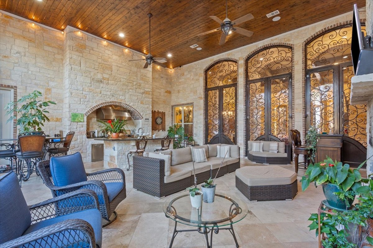 10020 Hidden Bluff Waco TX 76657