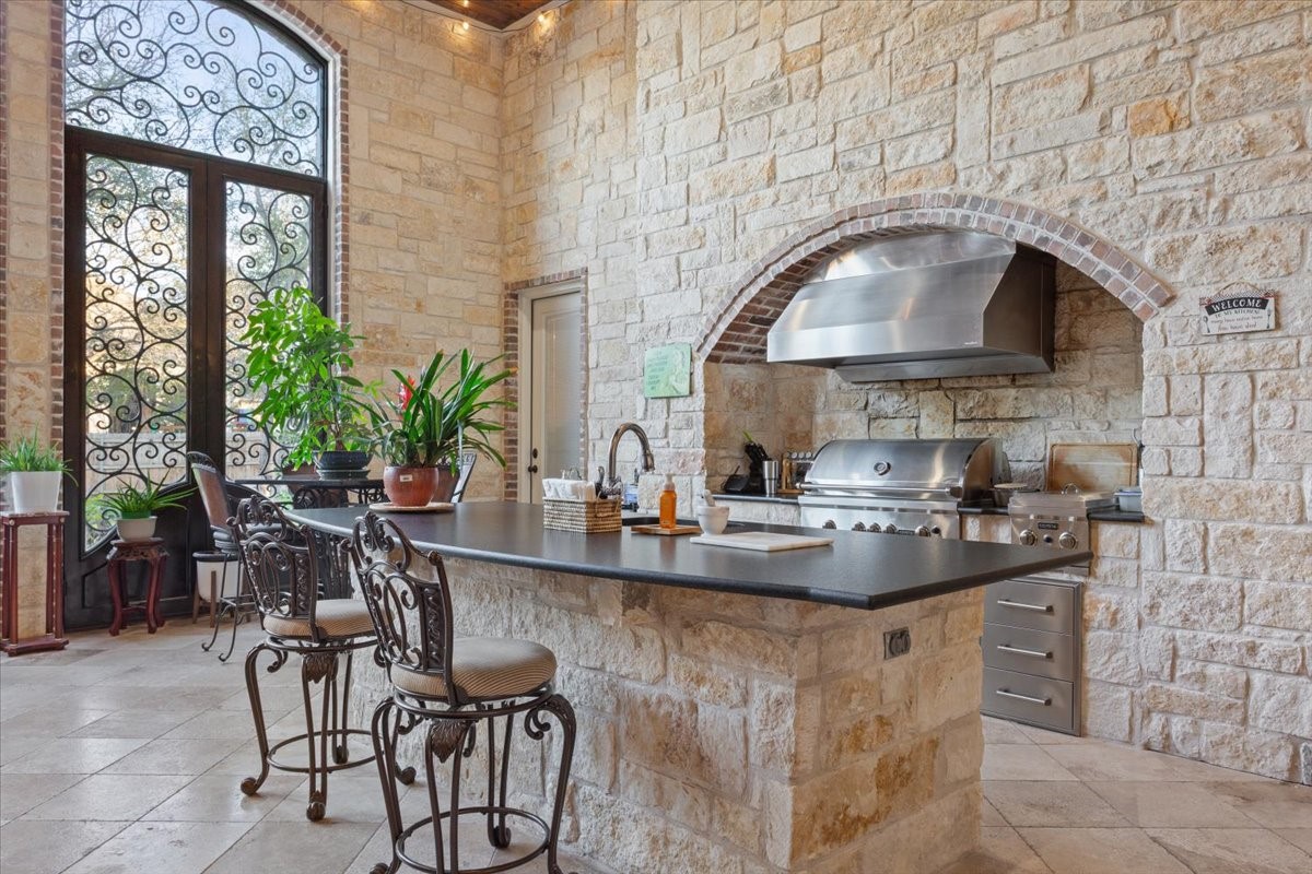 10020 Hidden Bluff Waco TX 76657