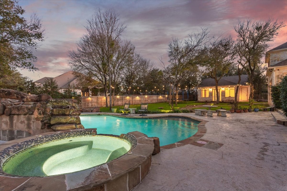 10020 Hidden Bluff Waco TX 76657