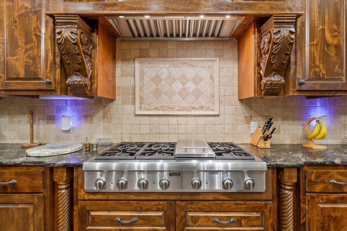 10020 Hidden Bluff Waco TX 76657