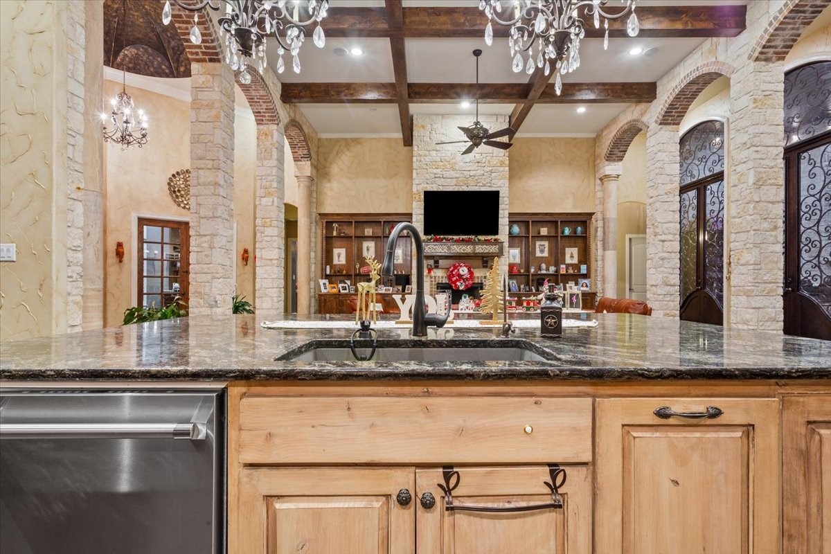 10020 Hidden Bluff Waco TX 76657