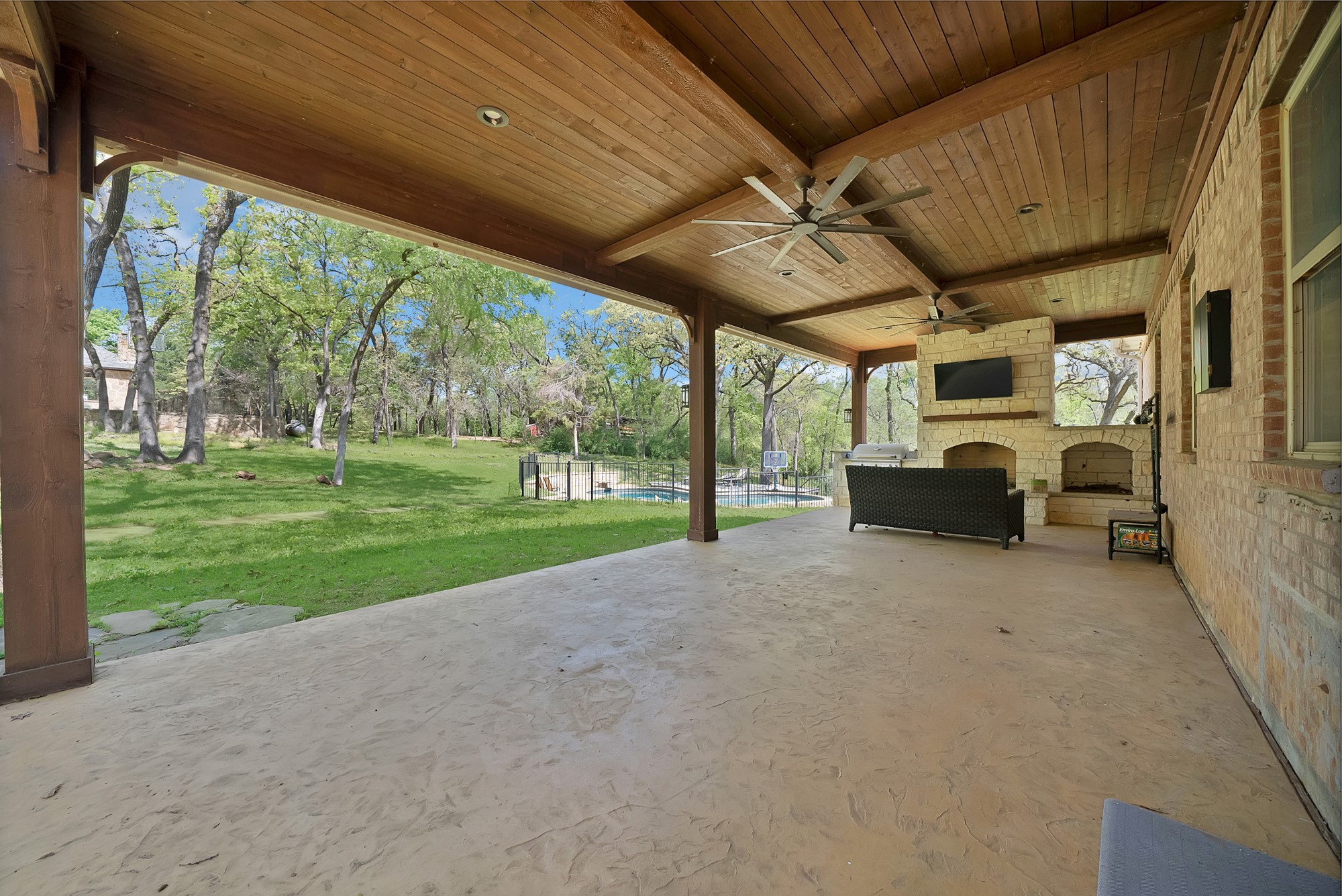 621 Diamond Point Drive Oak Point TX 75068