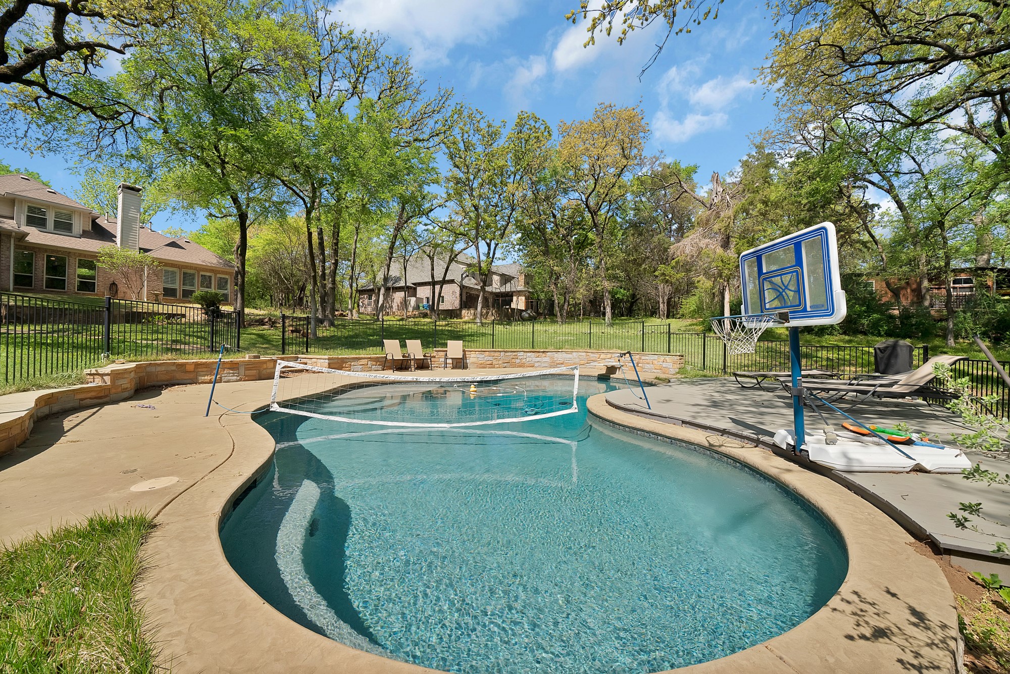 621 Diamond Point Drive Oak Point TX 75068