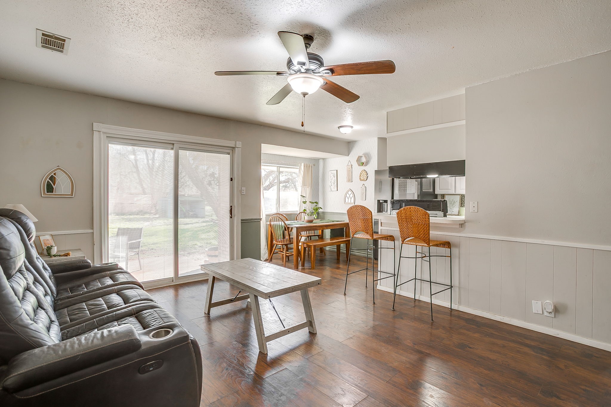 540 Mound Street Burleson TX 76028