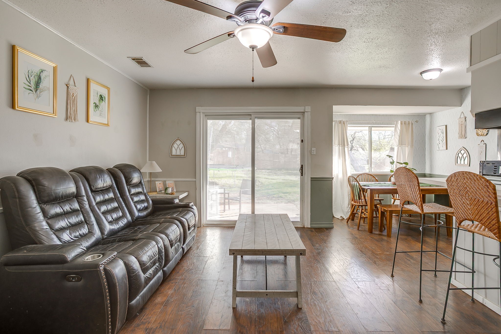 540 Mound Street Burleson TX 76028