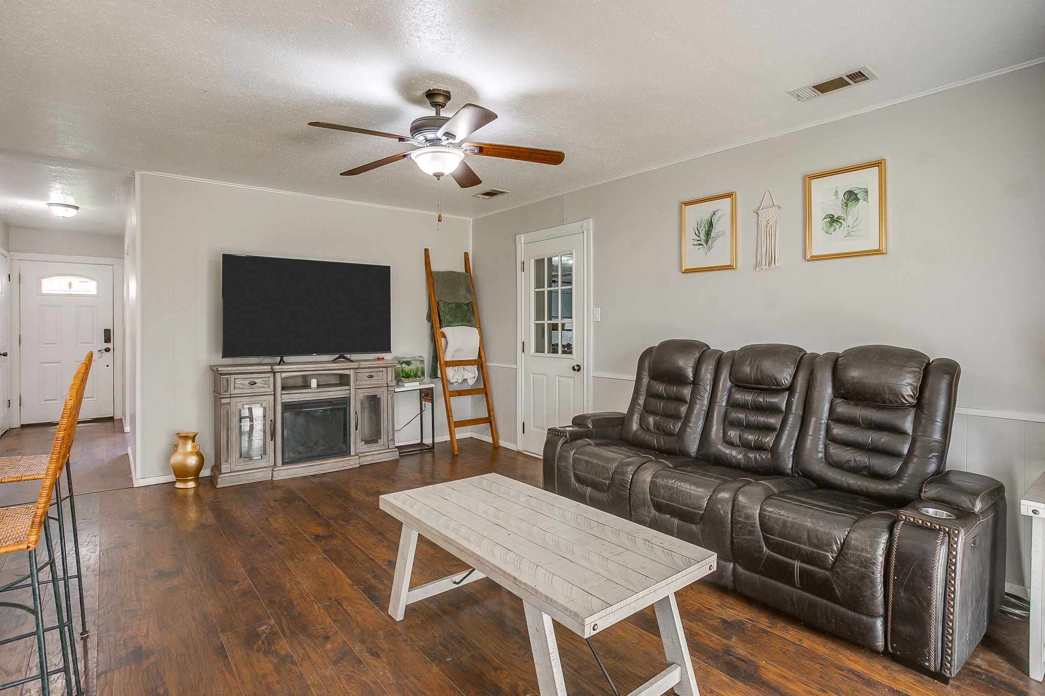 540 Mound Street Burleson TX 76028