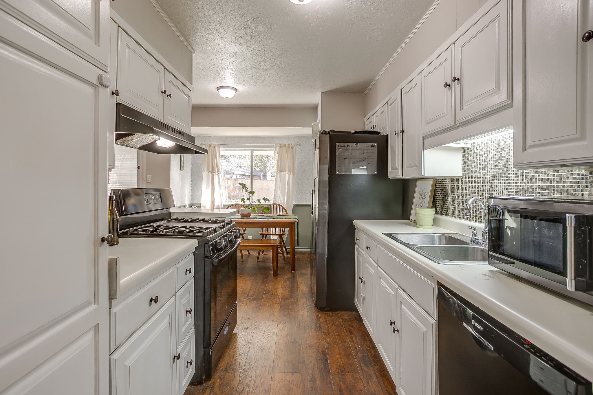 540 Mound Street Burleson TX 76028