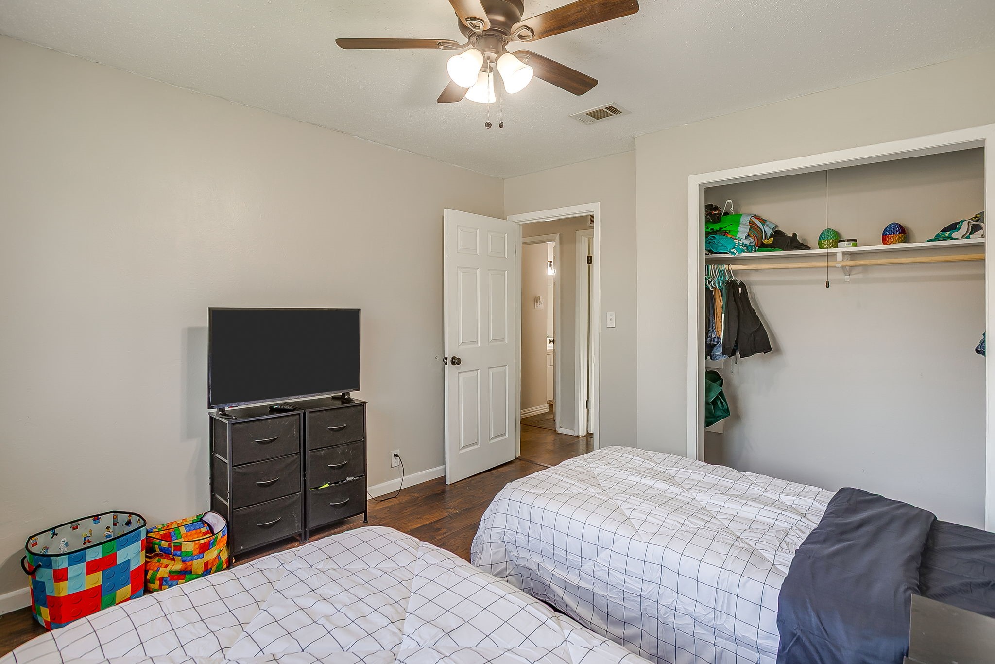 540 Mound Street Burleson TX 76028