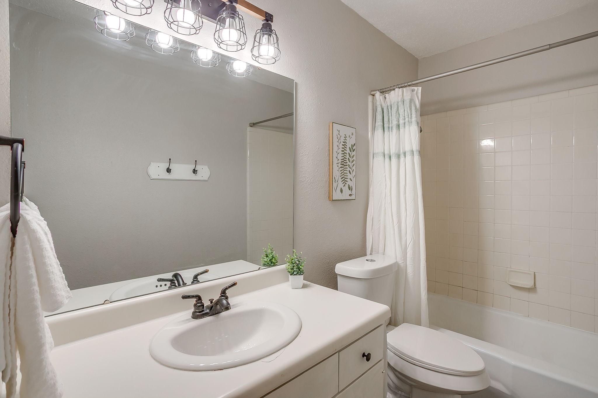 540 Mound Street Burleson TX 76028