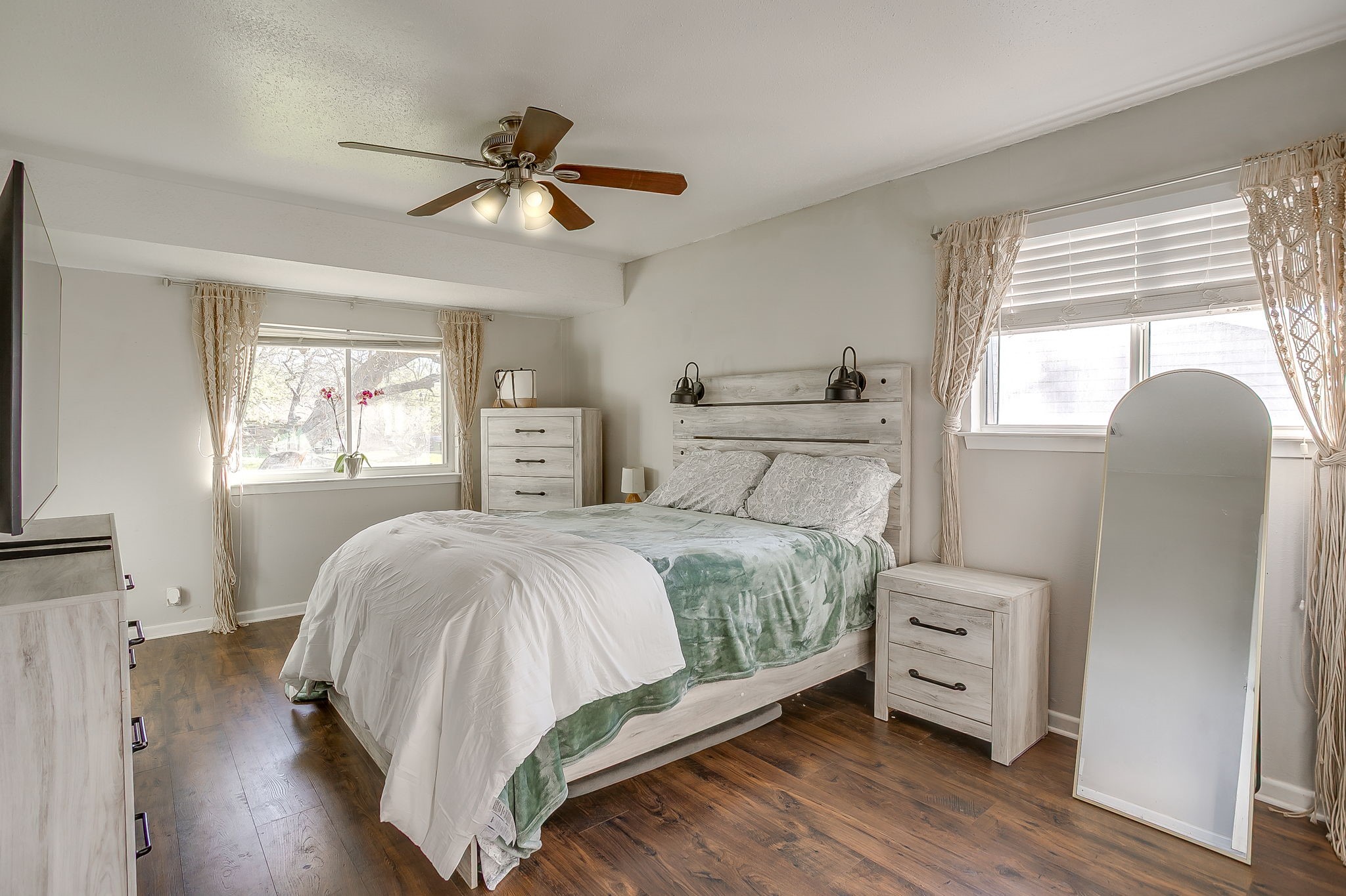 540 Mound Street Burleson TX 76028