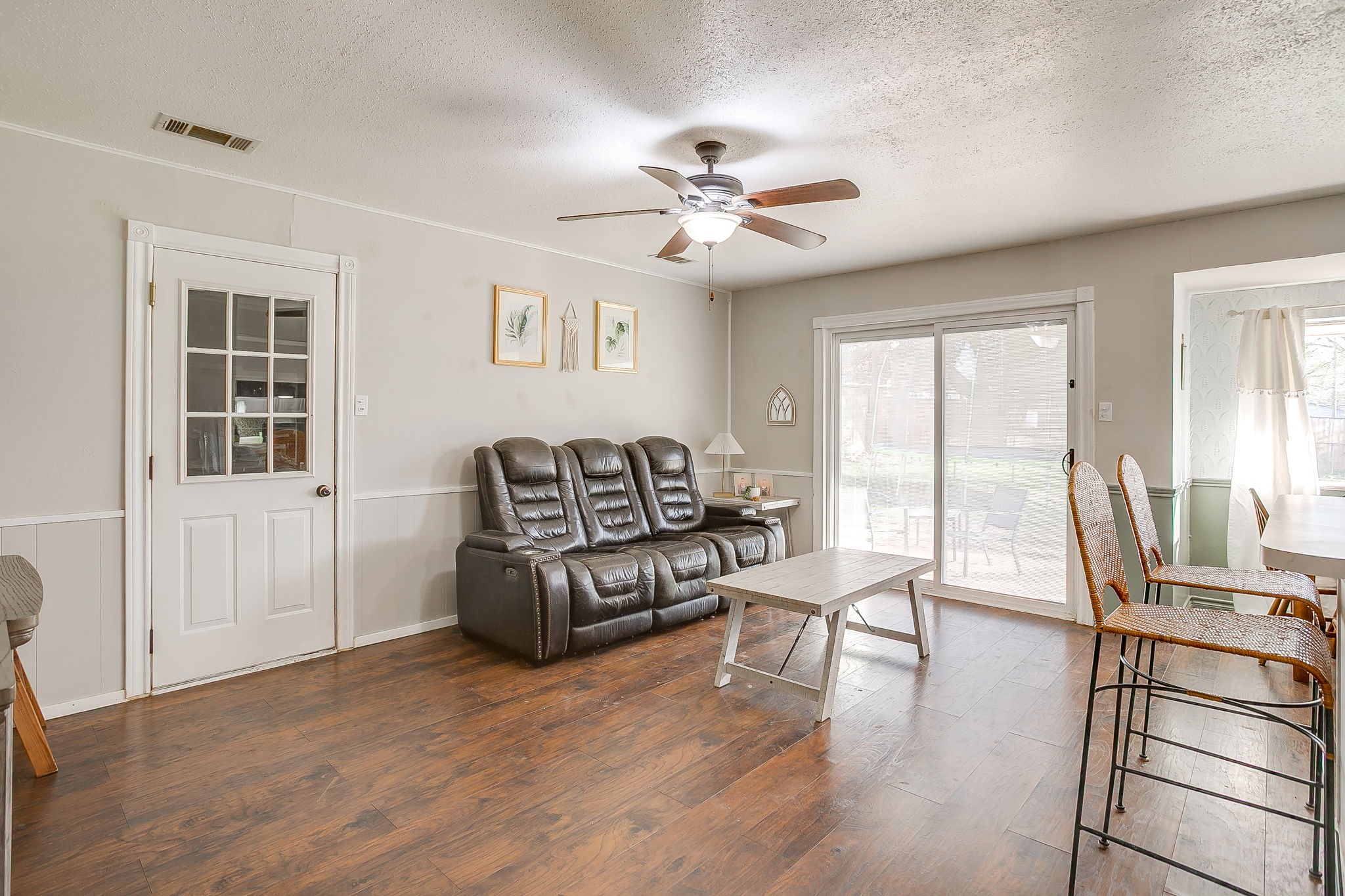 540 Mound Street Burleson TX 76028