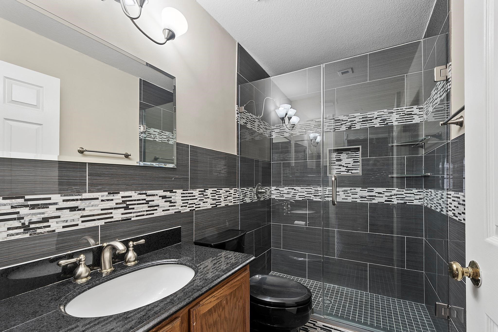 1922 Pinecrest Drive Carrollton TX 75010